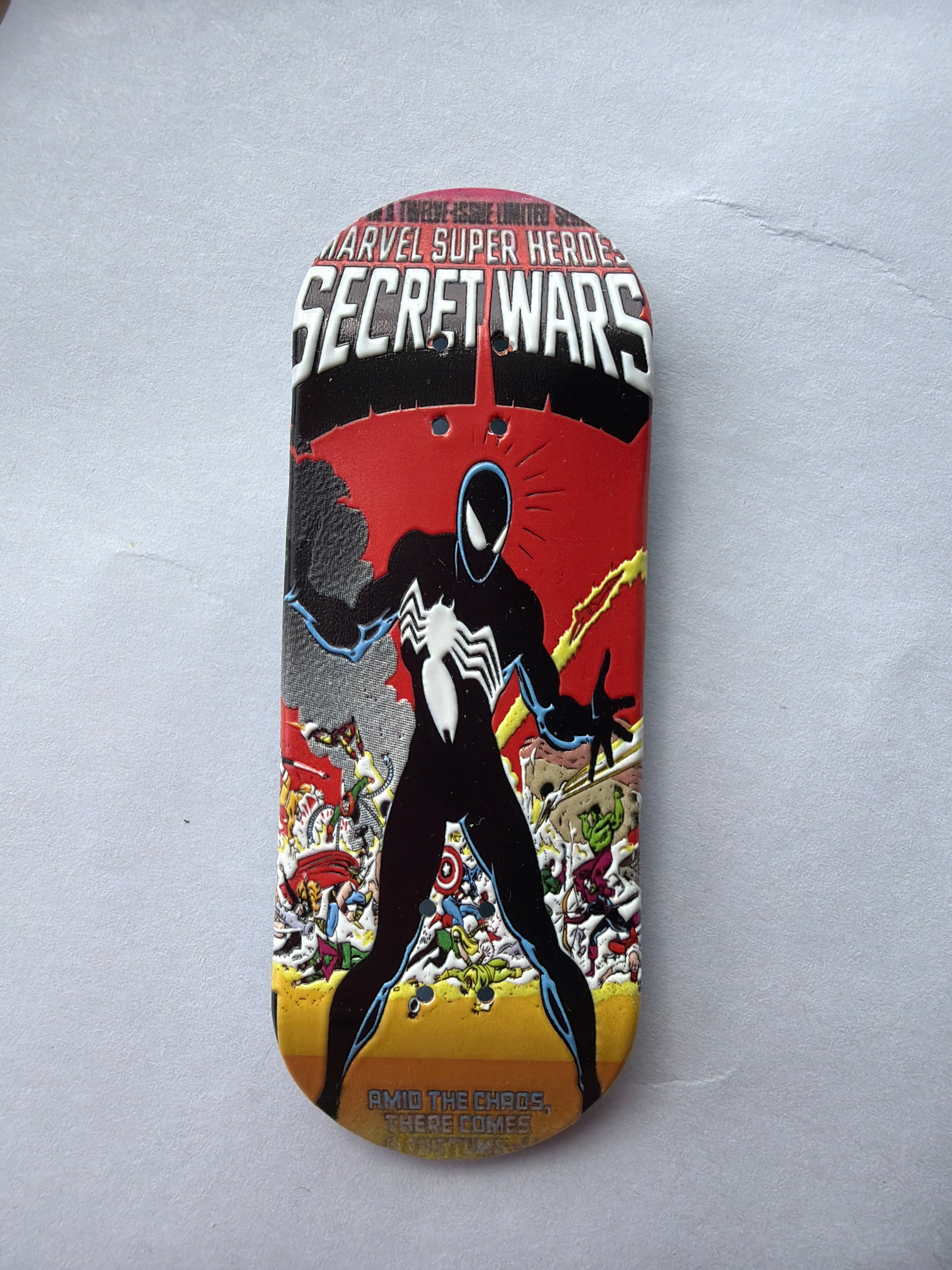Spiderman Secret Wars - 34mm - embossed